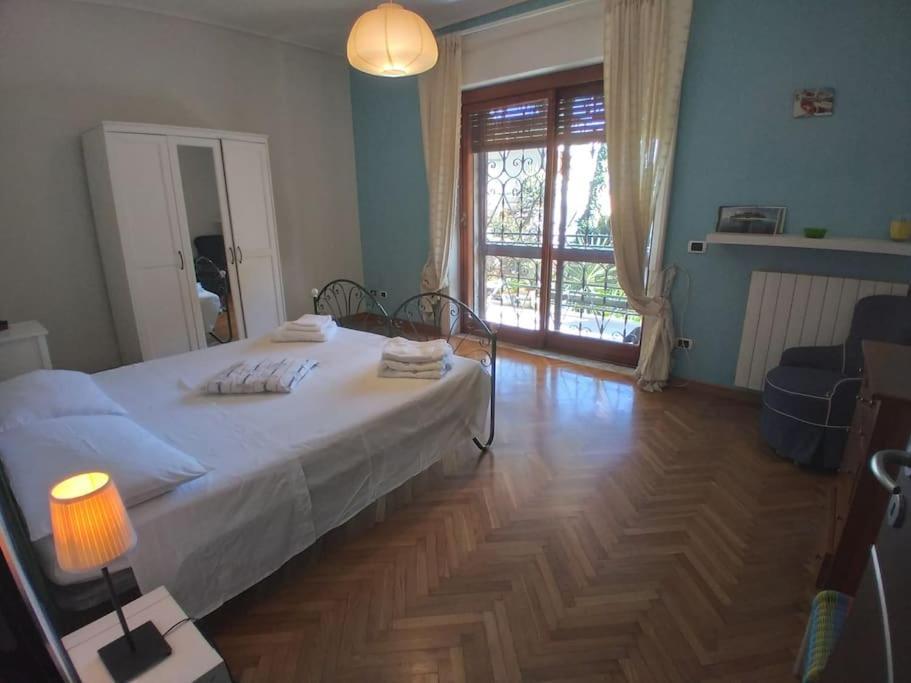Casa Del Capitano Bed & Breakfast เนเปิลส์ ภายนอก รูปภาพ
